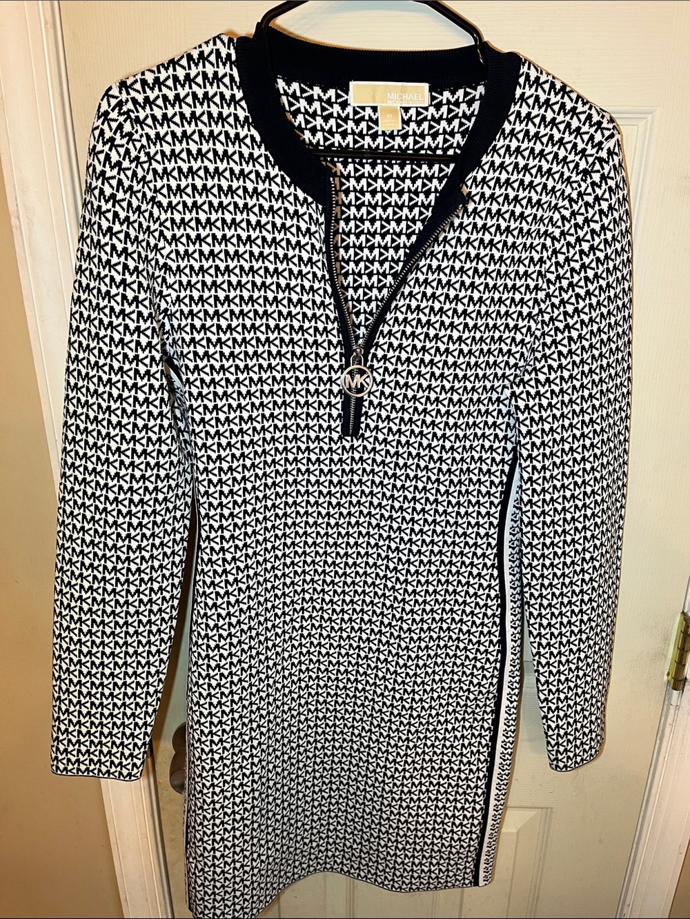 Michael Kors Black & White MK Logo Zip-Front Knit Dress - Picture 7 of 8